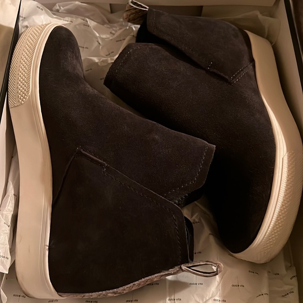 Grey bootie sneakers